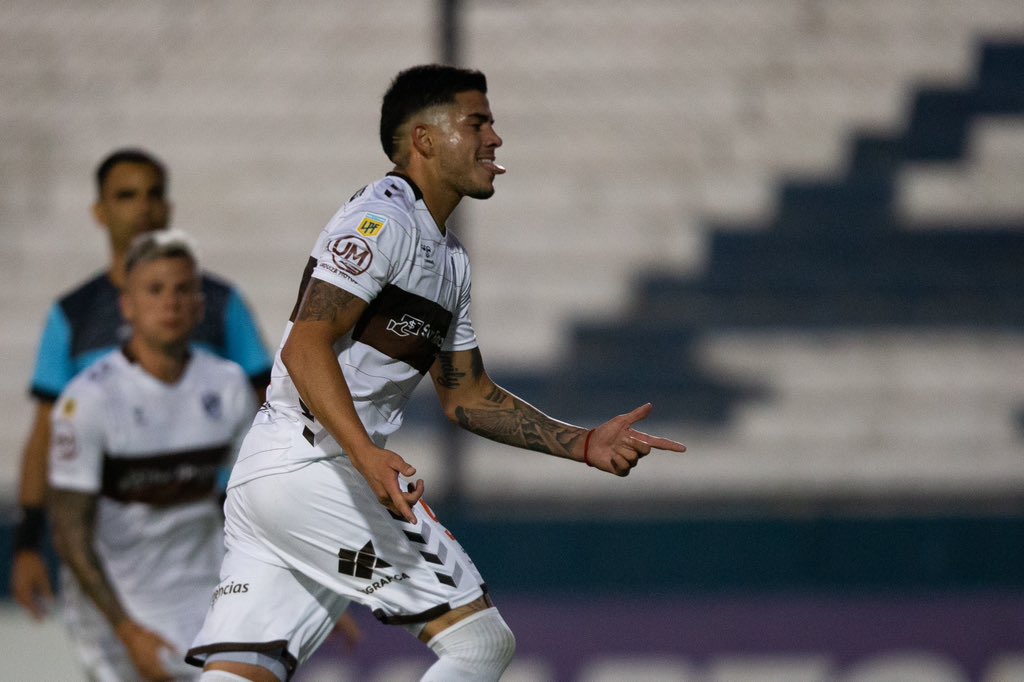 Platense venció a Estudiantes, por la Copa de la Liga Profesional